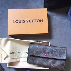 Louis Vuitton Sarah Wallet